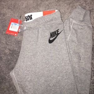 Nike rally tight