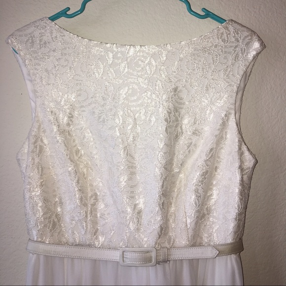 Dress - Picture 3 of 3