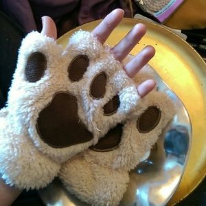 Paw gloves