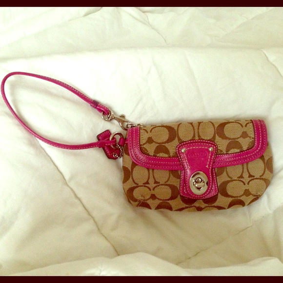 Coach Handbags - COACH WRISTLET
