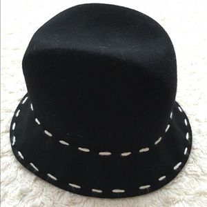 NWT White House Black Market Black Suede Hat
