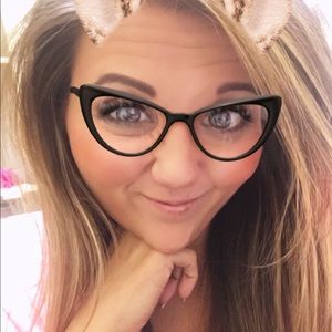 Meet your Posher, Chana