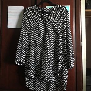Black/White Chevron Quarter Length Sleeve Blouse