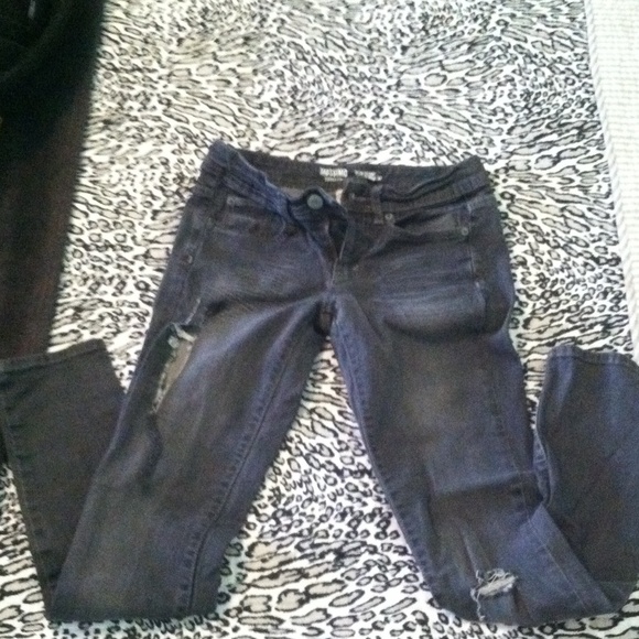 Black skinny jeans