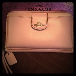 Coach Wallet in Pale Pink -- BNIB