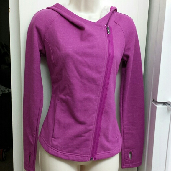 Sold NWT $100 Under Armour fitted hood jacket - Picture 2 of 4