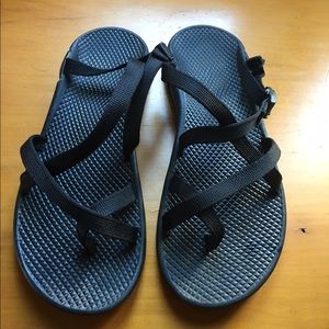 Black Chaco Zong sandals