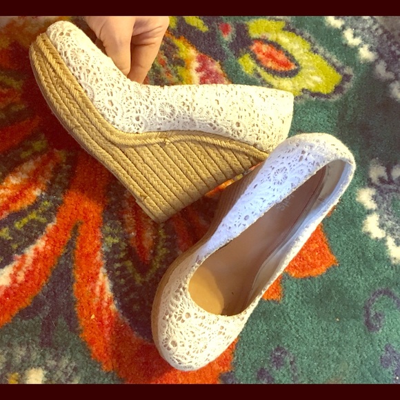 White/ tan Charlotte Russe Wedges size 8