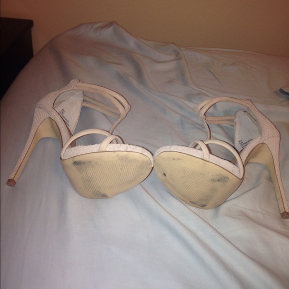 Steve Madden nude heels - Picture 2 of 4