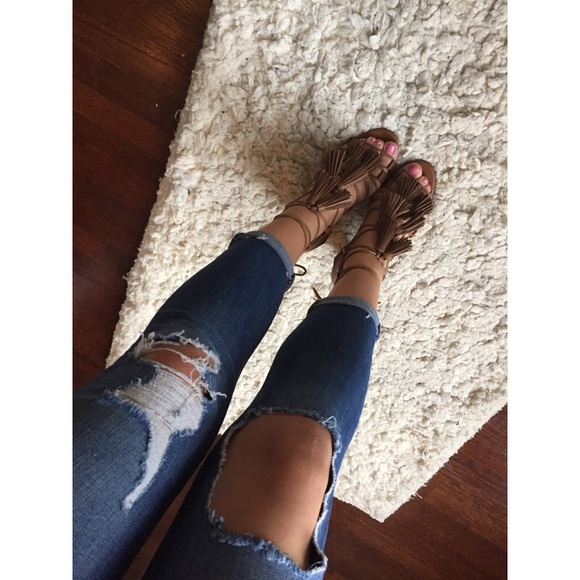 {{Sold Out}}Fringed out sandals - Picture 2 of 4