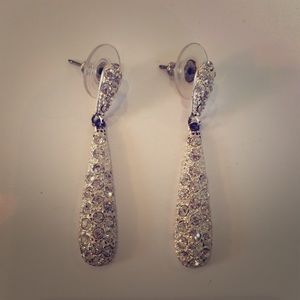 Tear drop faux diamond earring