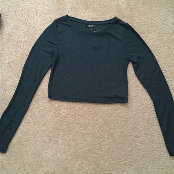Dark green long sleeve crop top🐸