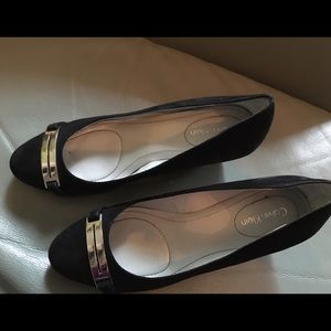 Calvin Klein like new!!