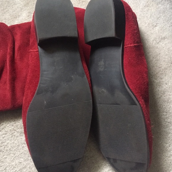 Red boots - Picture 3 of 3