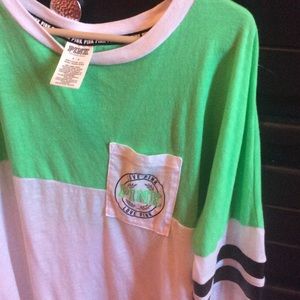 Vs pink long sleeve shirt 🎀