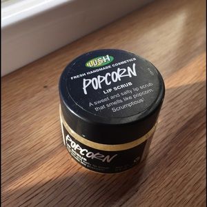 LUSH Popcorn Lip Scrub