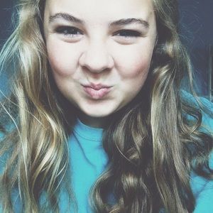 Meet your Posher, Hailey