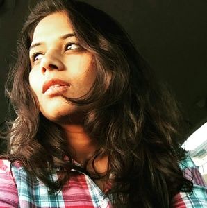 Meet your Posher, Dhwani