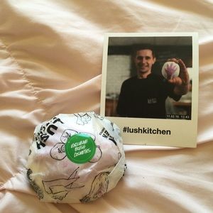 Lush Sex N The Shower Emotibomb BathBomb