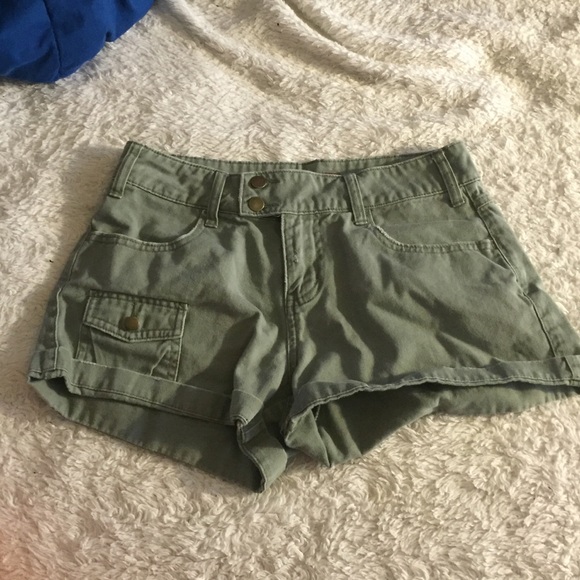 arm green high waisted shorts