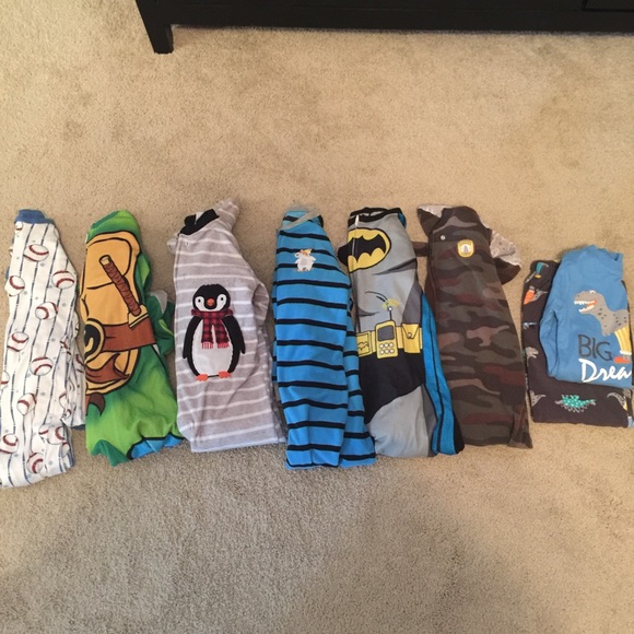 7 pairs of boys pajamas 4 or 5t