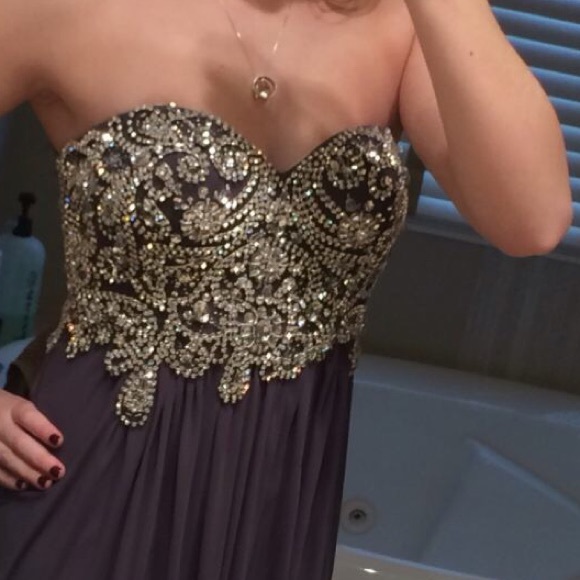 Prom Dress - Picture 2 of 4