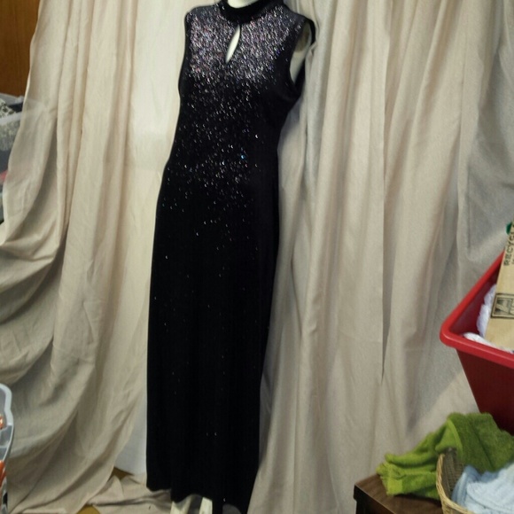 Prom/Formal Black Sparkle Sleeveless Gown - Picture 4 of 4