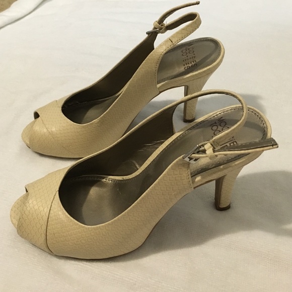 Heels - Picture 2 of 4