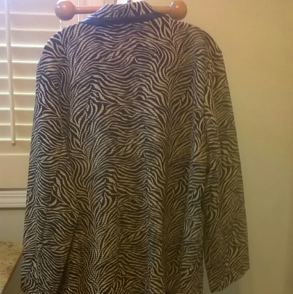 Jacket - Picture 3 of 4