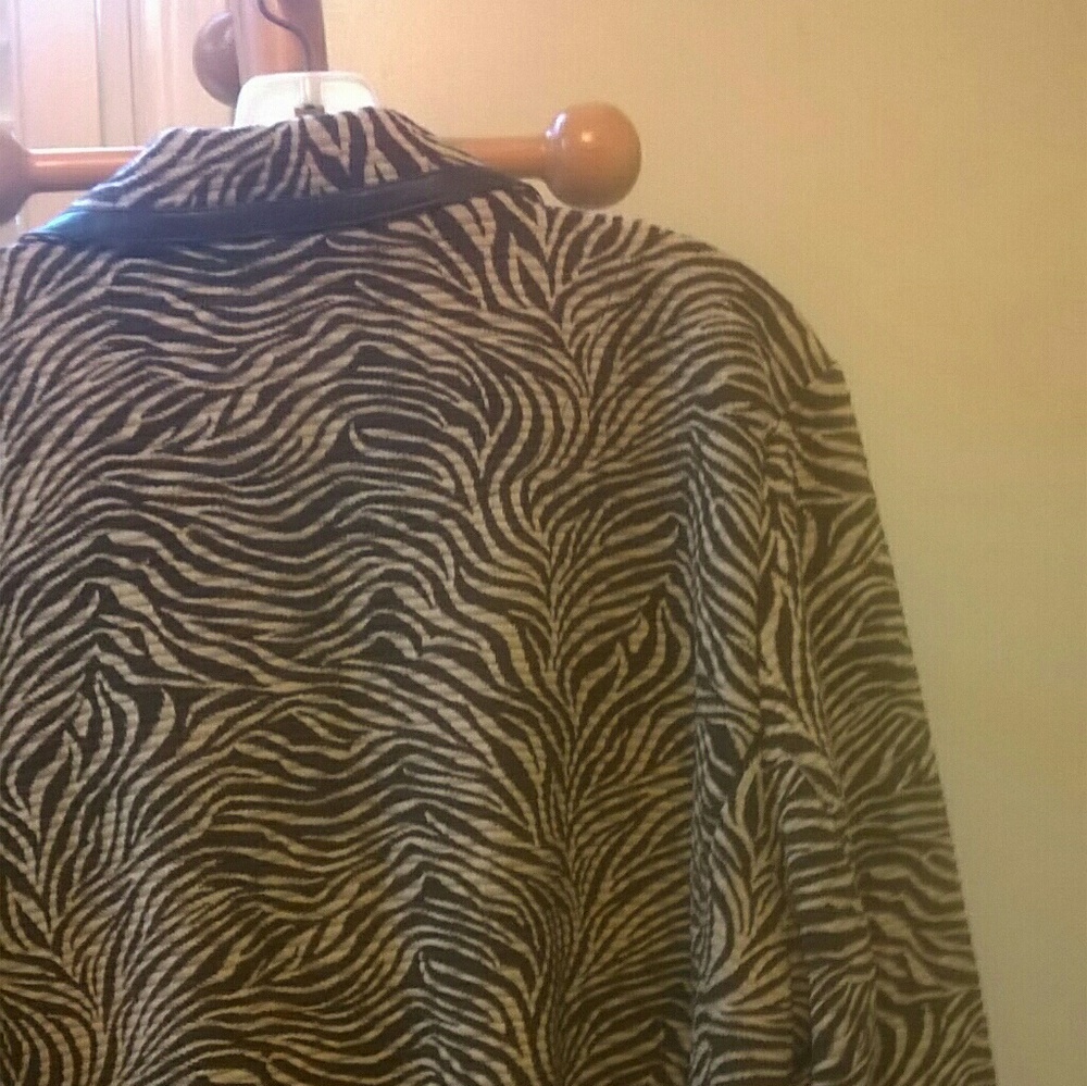 Jacket - Picture 4 of 4