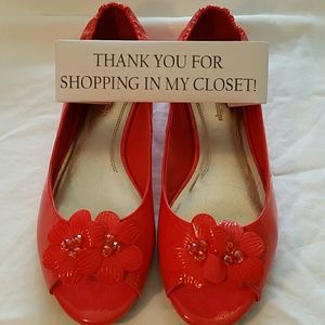Peep-toe coral ballet flat