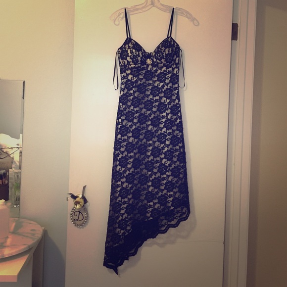 Black-lace midi dress. Perfect for any occasion!
