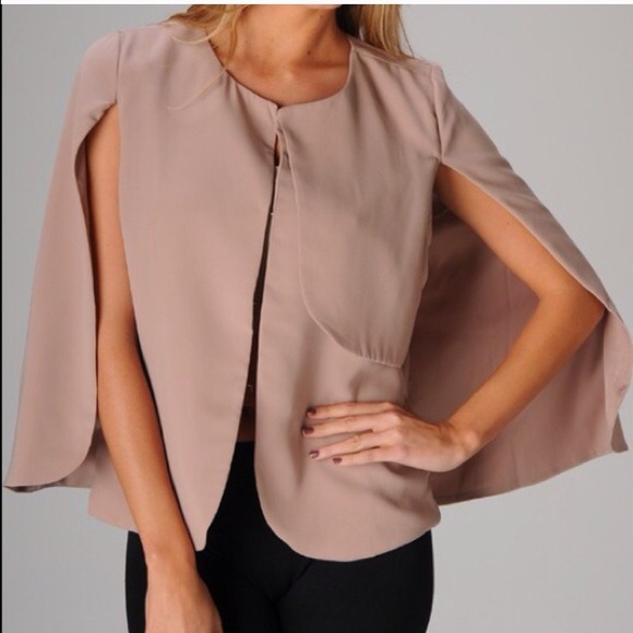 Boutique Jackets & Blazers - 🎈OUTERWEAR SALE🎈Taupe Cape
