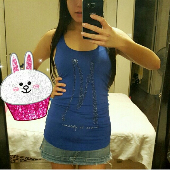 Marciano blue tank.
