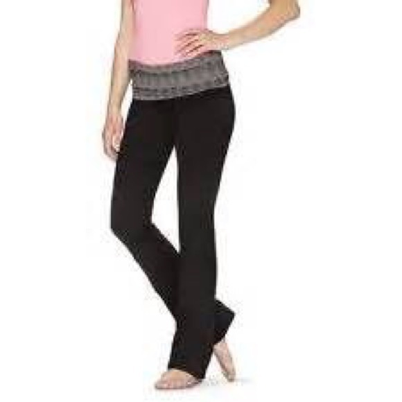 2 pairs of yoga pants