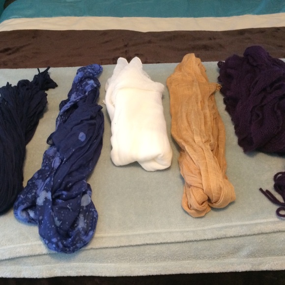 Scarf bundle - Picture 4 of 4