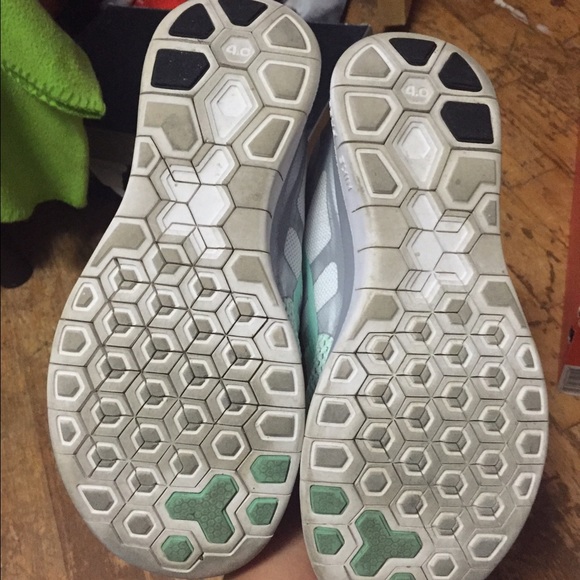 Nike free runs - Picture 3 of 3