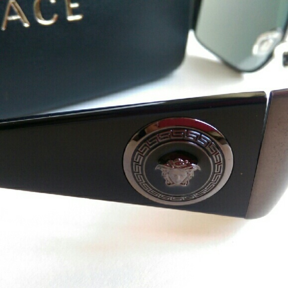 Versace brand new Medusa medallion sunglasses main image 4