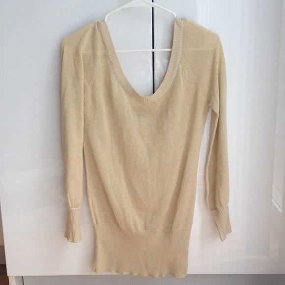 Gold sparky sweater, size medium. - Picture 2 of 3