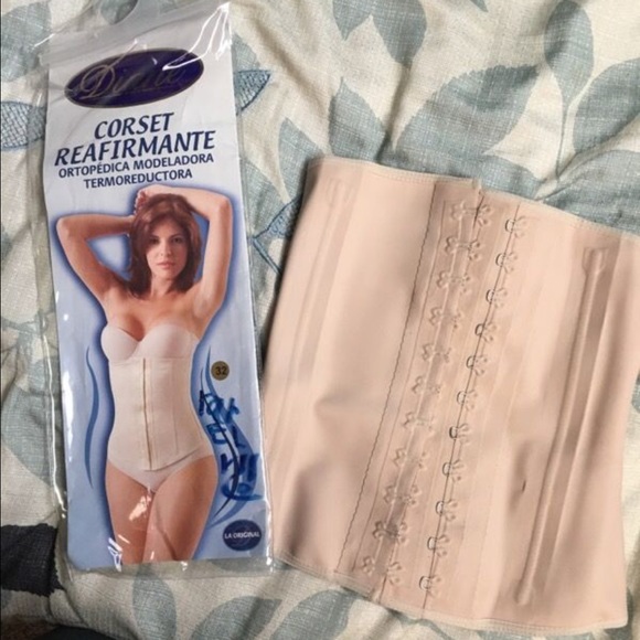 Waist trainer size 32 Xsmall