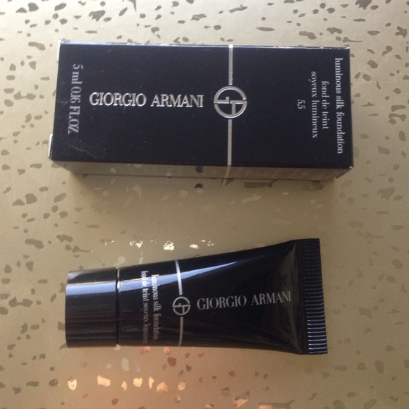 Giorgio Armani Luminous Silk Foundation
