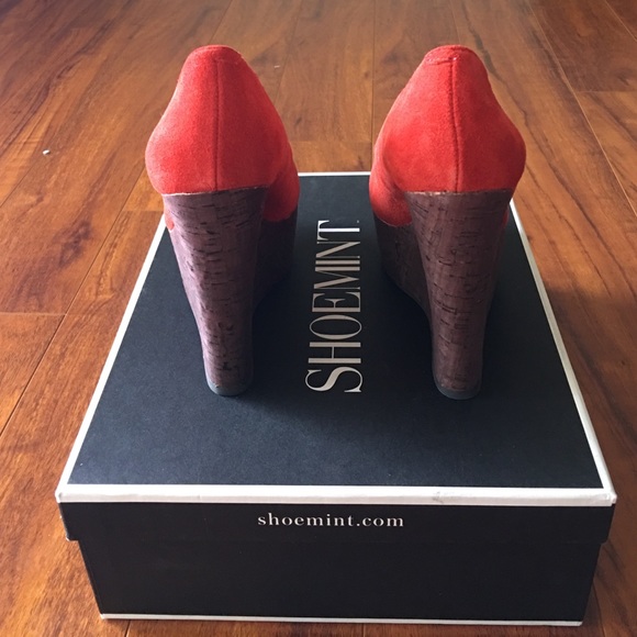 Never Worn *brand new* orange platform wedges - Picture 3 of 4