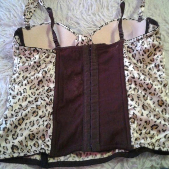 Lingerie corset - Picture 2 of 3