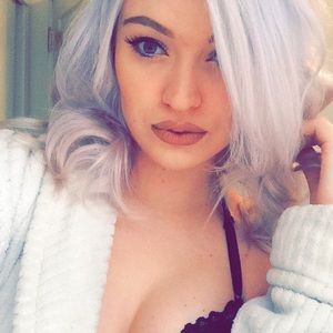 Meet your Posher, Elysia