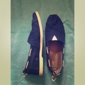 Toms slip on!