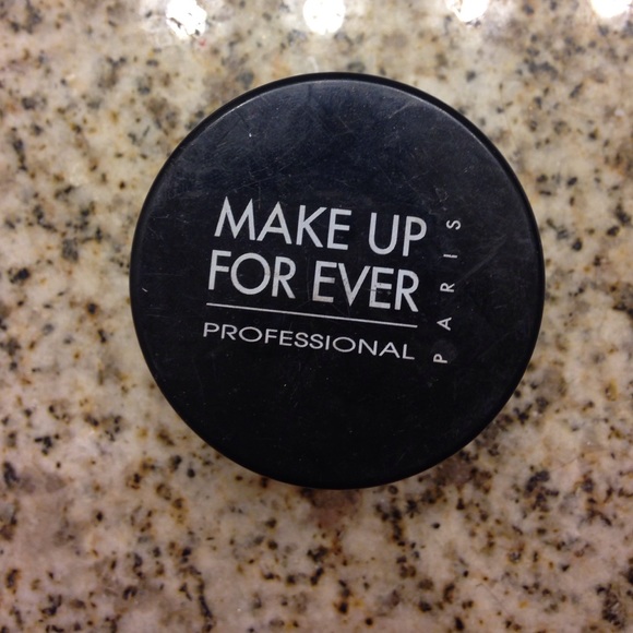 MUFE setting powder