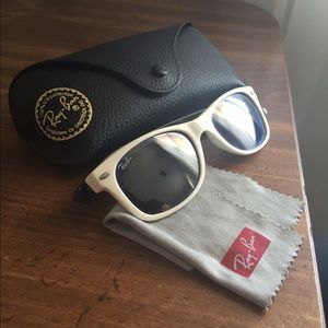 AUTHENTIC RAY-BANS. New wayfarer style 😎