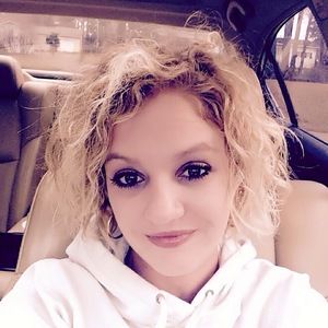 Meet your Posher, Kendra