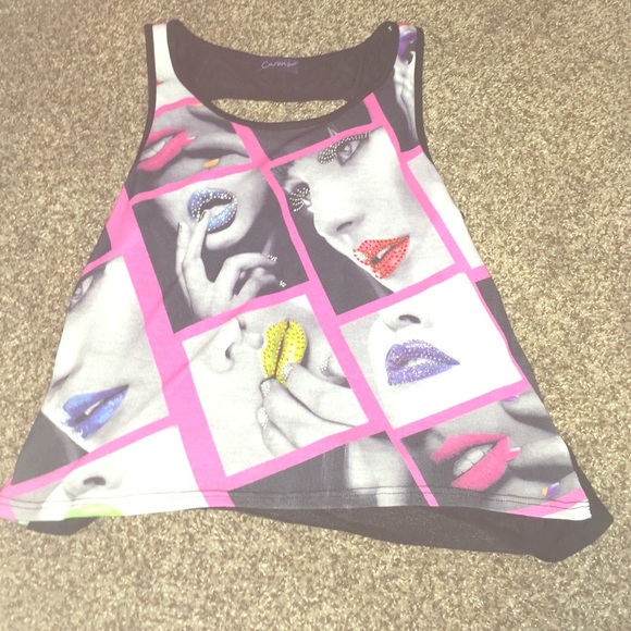 kisses tank top