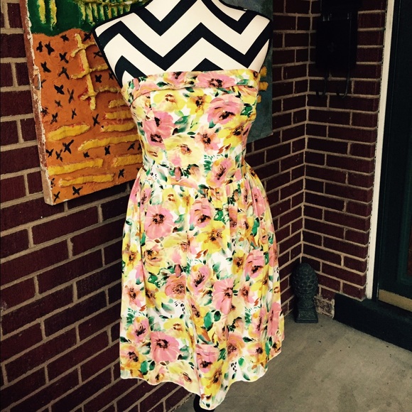 Ruby Rox Strapless Dress - Picture 3 of 4